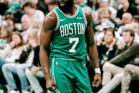 亚博-NBA常规赛转会期走向成谜；奥兰多魔术绝杀压哨；压力陡增；球队文化再被提及的简单介绍-亚博